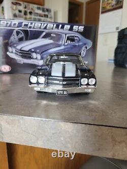 1970 Chevelle SS 396 Midnight Blue With Chrome Wheels 1/18 Scale Diecast Model