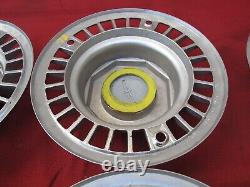 1975-80 Lincoln Town Continental Mark IV V Wheel 9 1/2 Center Caps HubCaps SET