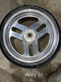 1993 CBR 900 RR front rim wheel 17 in Chrome STRAIGHT 93 94 900RR With Tire