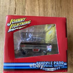 2006 Johnny Lightning 1965 PONTIAC GTO GOLD Shiny CHROME 1/24 Scale Muscle Cars