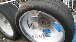 22 inch rims 5x120 white And chrome clean vintage