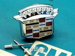 77 78 79 Cadillac Trunk Lock Cover Crest Emblem Flip LID Ornament Oem Gm Trim