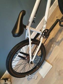 Blank Media White Chrome BMX Bike 20 Wheels RARE Free UK Delivery