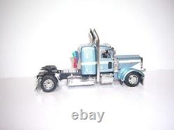 DCP FIRST GEAR 1/64 PACIFIC BLUE PETE 389 WithTSLEEPER&DUAL 28.5' FLATBEDS&HAYLOAD