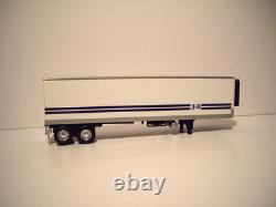 Dcp First Gear 1/64 J&r Schugel Peterbilt 352 Coe & 40' Vintage Reefer Trailer
