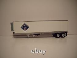 Dcp First Gear 1/64 Refrigerated Transport Peterbilt 352 Coe & Vintage Reefer