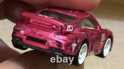 Hot Wheels Porsche 911 GT2 Roxy High Grade Custom Spun With Display