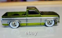 Hot wheels Super CUSTOM 83 SILVERADO PU RLC CUSTOM USA