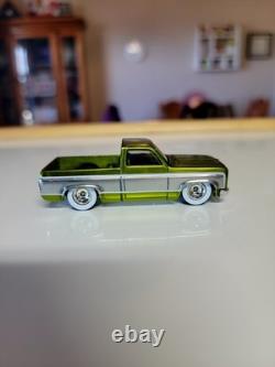 Hot wheels Super CUSTOM 83 SILVERADO PU RLC CUSTOM USA