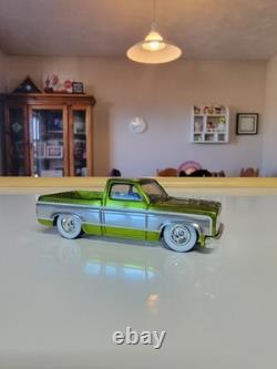 Hot wheels Super CUSTOM 83 SILVERADO PU RLC CUSTOM USA