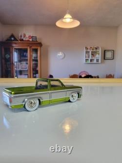 Hot wheels Super CUSTOM 83 SILVERADO PU RLC CUSTOM USA