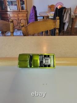 Hot wheels Super CUSTOM 83 SILVERADO PU RLC CUSTOM USA