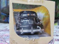 Jada 1/24 NewithOld Stock Street Low 39 Chevy Master Deluxe Lowrider Diecast Car