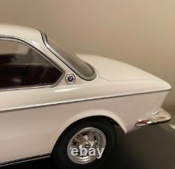 MINICHAMPS 1968 BMW (E9) 2800 CS in Gorgeous Chamonix White, 1 of 600, New 1/18