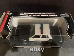 Motormax 1986 Blank 124 Scale Black And White Police Dodge Diplomat withHubcaps