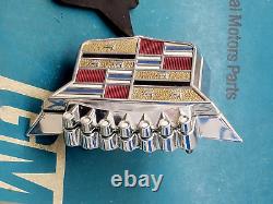 Nos 1970 Cadillac Trunk Lock Cover Emblem Flip LID Crest Deck Slider Gm Flipper