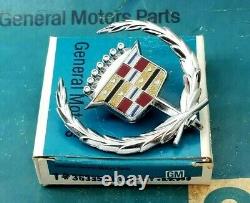 Nos 71 78 Cadillac Eldorado Fleetwood Hood Ornament Emblem Crest Wreath Gm