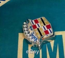 Nos 80 96 Cadillac Trunk Lock Cover Crest Emblem Flip LID Ornament Molding Trim