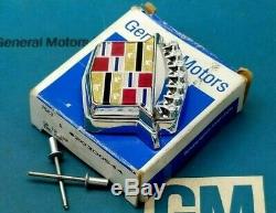 Nos 80 96 Cadillac Trunk Lock Cover Crest Emblem Flip LID Ornament Oem Gm Trim