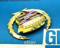 Nos 89 93 Cadillac Gold Deville Fleetwood Trunk Lock Cover Crest Wreath Emblem