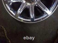 Used Wheel fits 2006 Chrysler 300 18x7-1/2 aluminum 9 spoke RWD Grade B