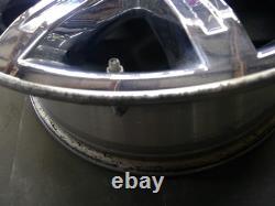 Used Wheel fits 2006 Chrysler 300 18x7-1/2 aluminum 9 spoke RWD Grade B