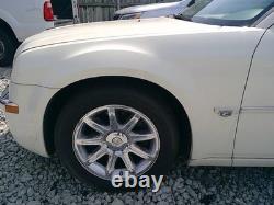 Used Wheel fits 2006 Chrysler 300 18x7-1/2 aluminum 9 spoke RWD Grade B