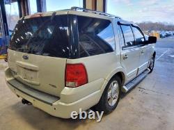 Used Wheel fits 2006 Ford Expedition 17x7-1/2 5 spoke chrome aluminum TPMS Grad