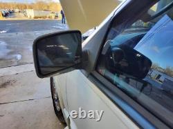 Used Wheel fits 2006 Ford Expedition 17x7-1/2 5 spoke chrome aluminum TPMS Grad