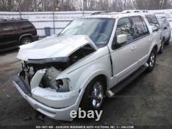 Used Wheel fits 2006 Ford Expedition 17x7-1/2 5 spoke chrome aluminun TPMS Grad