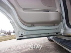 Used Wheel fits 2006 Ford Expedition 17x7-1/2 5 spoke chrome aluminun TPMS Grad