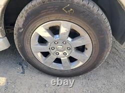 Used Wheel fits 2007 Ford Expedition 18x8-1/2 aluminum TPMS chrome 7 smooth spo
