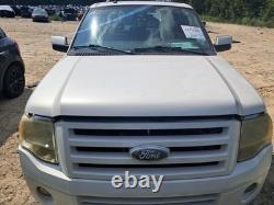 Used Wheel fits 2007 Ford Expedition 18x8-1/2 aluminum TPMS chrome 7 smooth spo