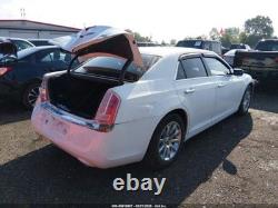 Used Wheel fits 2013 Chrysler 300 18x7-1/2 alloy chrome clad chrome plastic ski