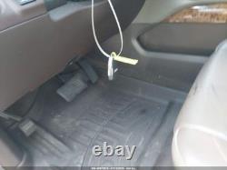 Used Wheel fits 2015 Gmc Yukon xl 1500 22x9 7 spoke silver with chrome inserts