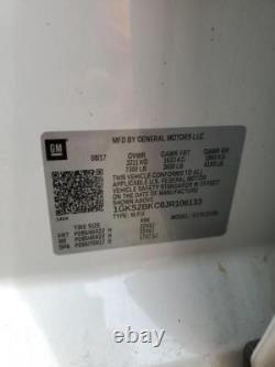 Used Wheel fits 2018 Gmc Yukon 22x9 7 spoke silver with chrome inserts opt RXN