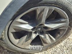 Used Wheel fits 2018 Toyota Highlander 19x7-1/2 alloy 5 spoke bright chrome Gra