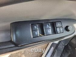 Used Wheel fits 2018 Toyota Highlander 19x7-1/2 alloy 5 spoke bright chrome Gra