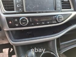 Used Wheel fits 2018 Toyota Highlander 19x7-1/2 alloy 5 spoke bright chrome Gra