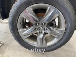 Used Wheel fits 2018 Toyota Highlander 19x7-1/2 alloy 5 spoke chrome dark chrom