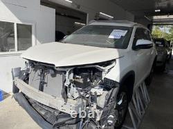 Used Wheel fits 2018 Toyota Highlander 19x7-1/2 alloy 5 spoke chrome dark chrom