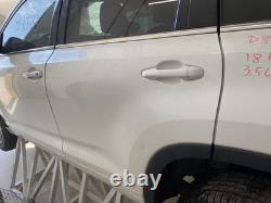 Used Wheel fits 2018 Toyota Highlander 19x7-1/2 alloy 5 spoke chrome dark chrom