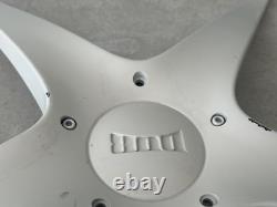 #W 1 DUB Wheel Remix Star WHITE center Cap 8320-25 S309-34 X1834147-9 SF